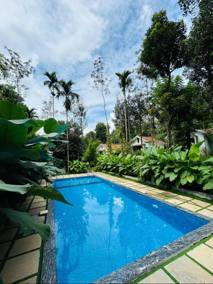 Le Vista Resort Sultan Bathery Exterior foto